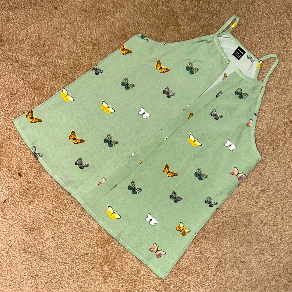 NWOT SHEIN Butterfly Tank💚 🦋